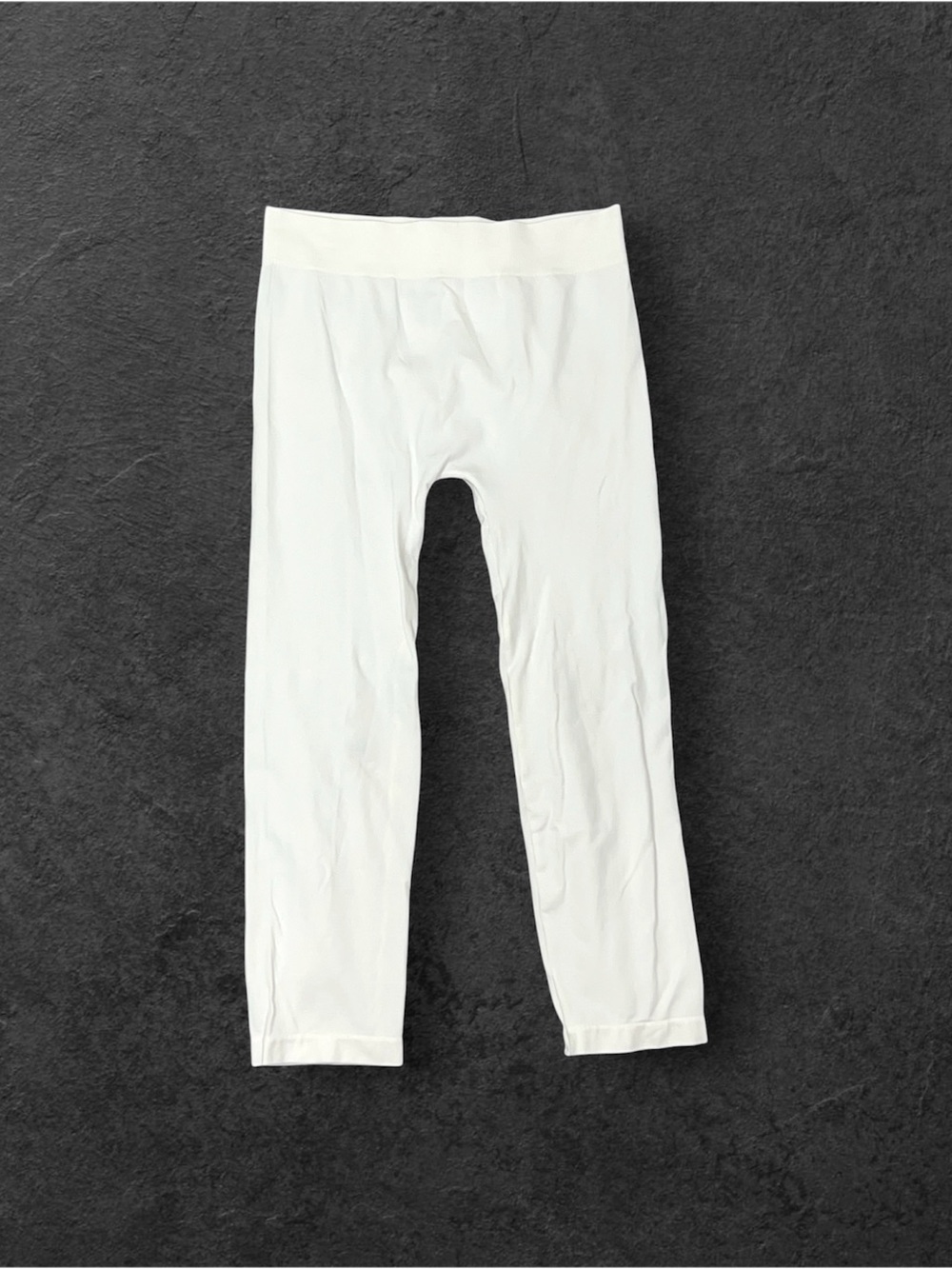 Simons White Capri Leggings Women’s Size Medium Minimalist Essential Versatile